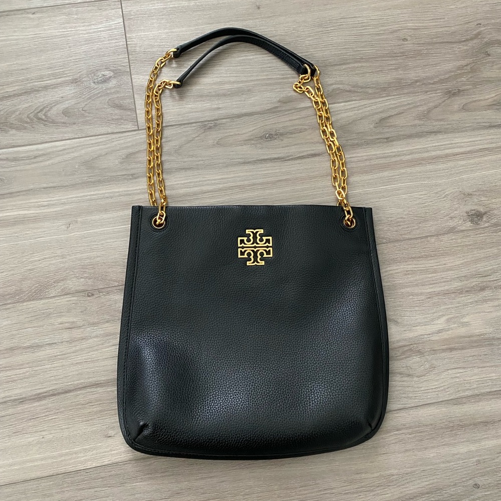 Tory Burch Britten Swingpack Leather Bag in Black